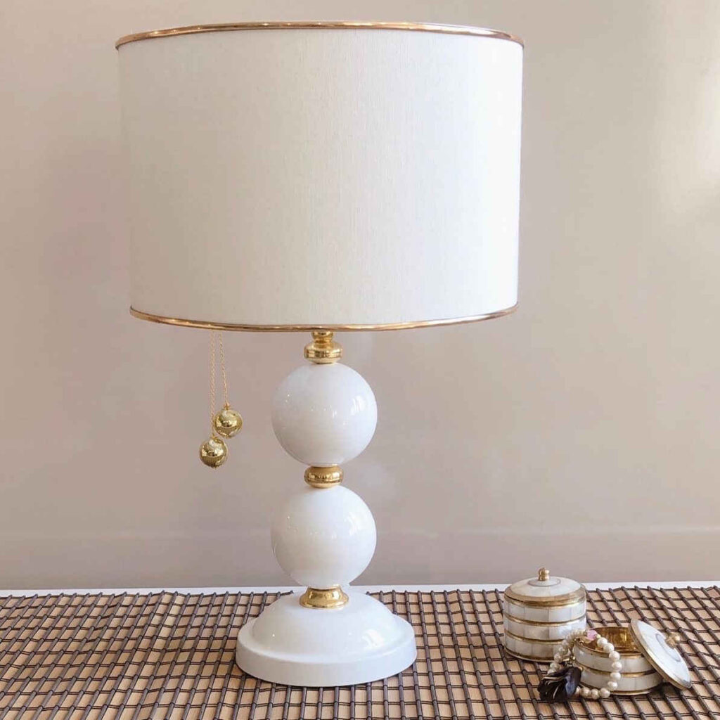 Lampe de table avec abat-jour tambour en tissu – modèle Orb