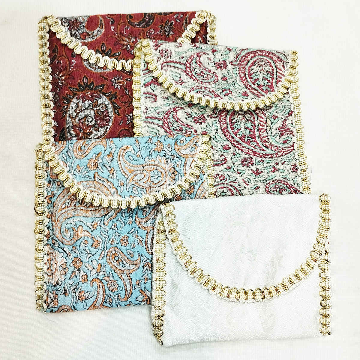 Tapis de prière de voyage pour musulman taille poche et portable Mehrab