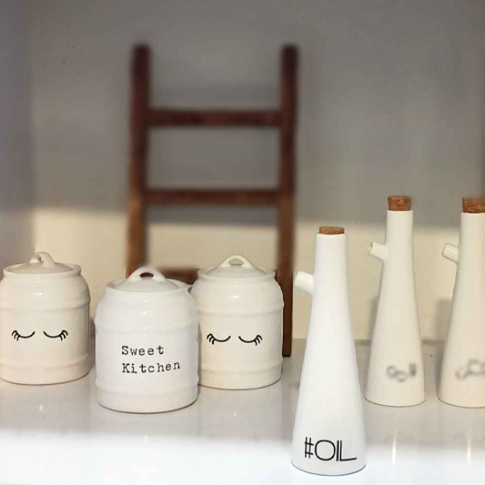 Bouteille Distributrice d’Huile en Porcelaine Blanche Pratique pour la Cuisine de Tous les Jours