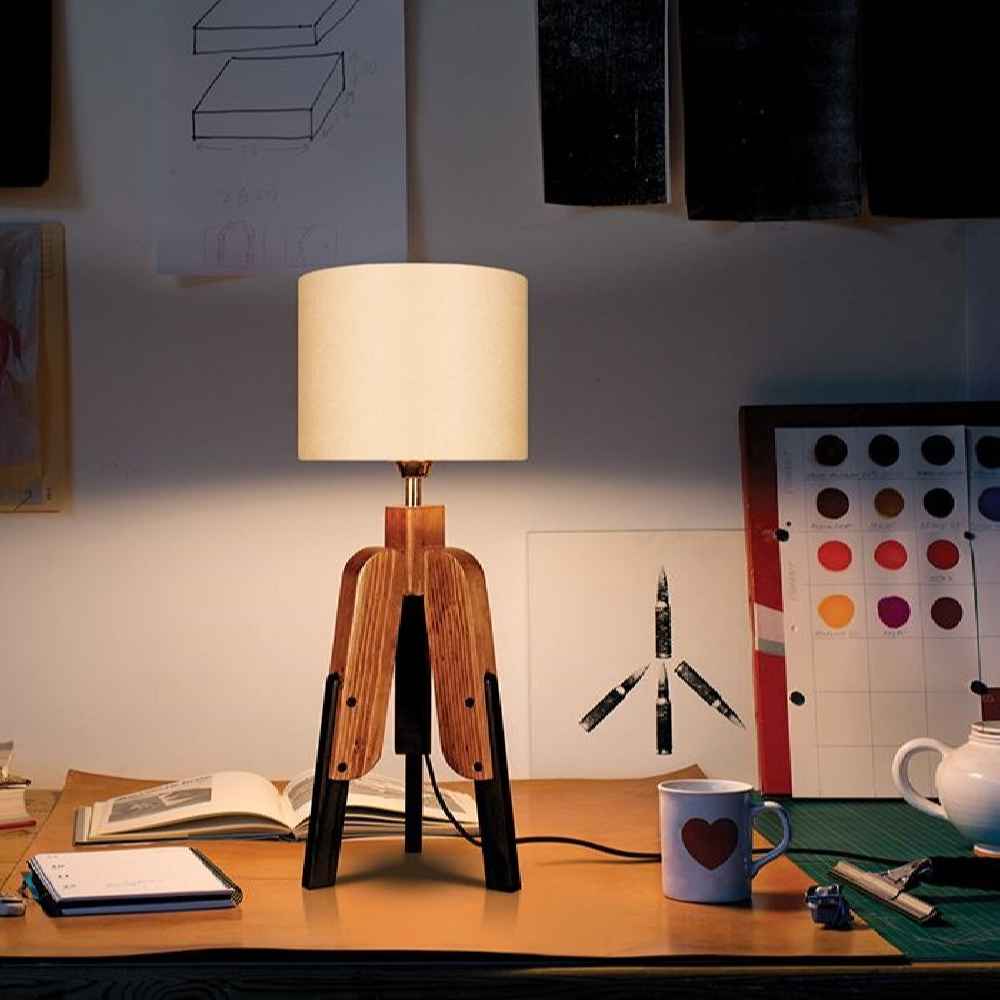 Lampe de table en bois avec abat-jour rond – modèle Masina