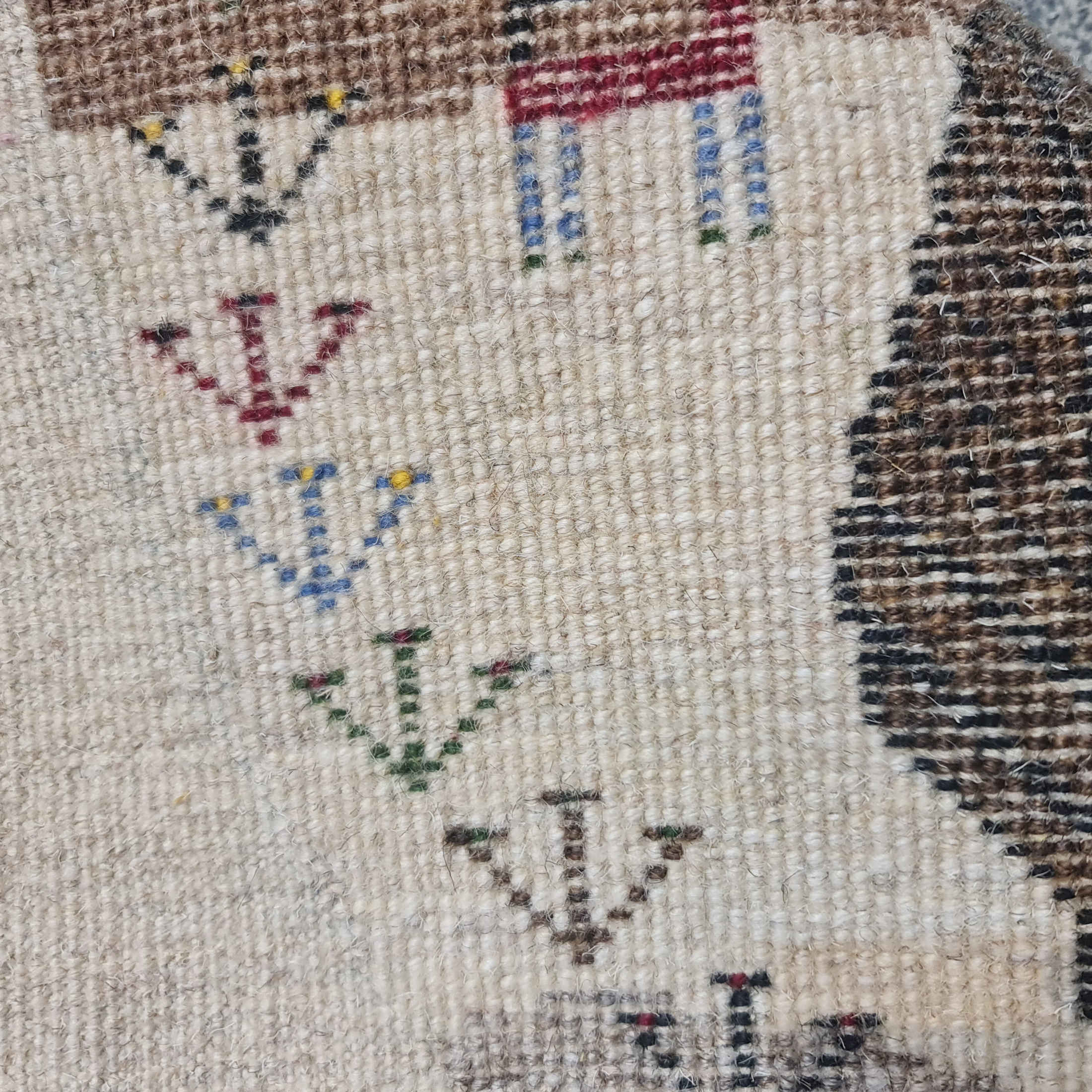 Tapis Gabbeh en laine persane authentique tissé à la main avec motifs d’arbres