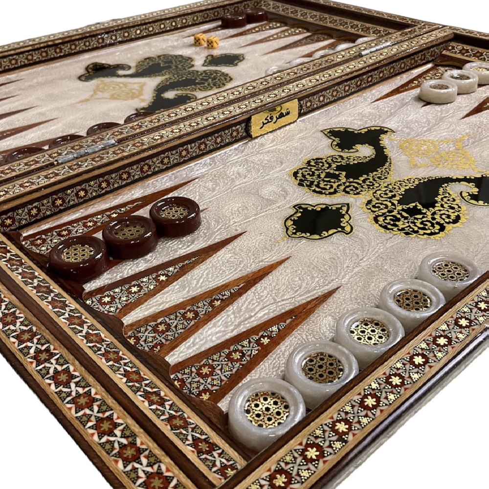 Plateau de Backgammon en Marqueterie Incrustée avec Artisanat Khatamkari