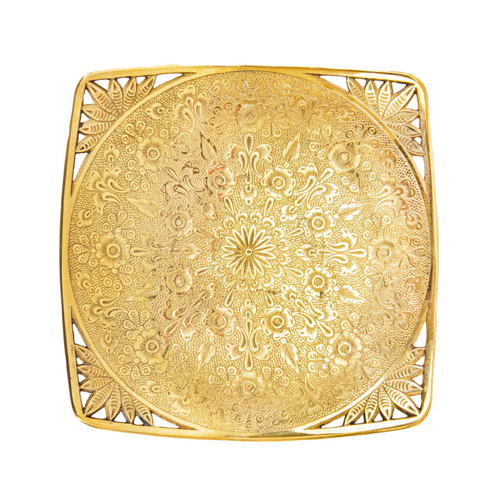 Présentoir de Service en Laiton de Forme Carrée avec Gravure Complexe Élégance