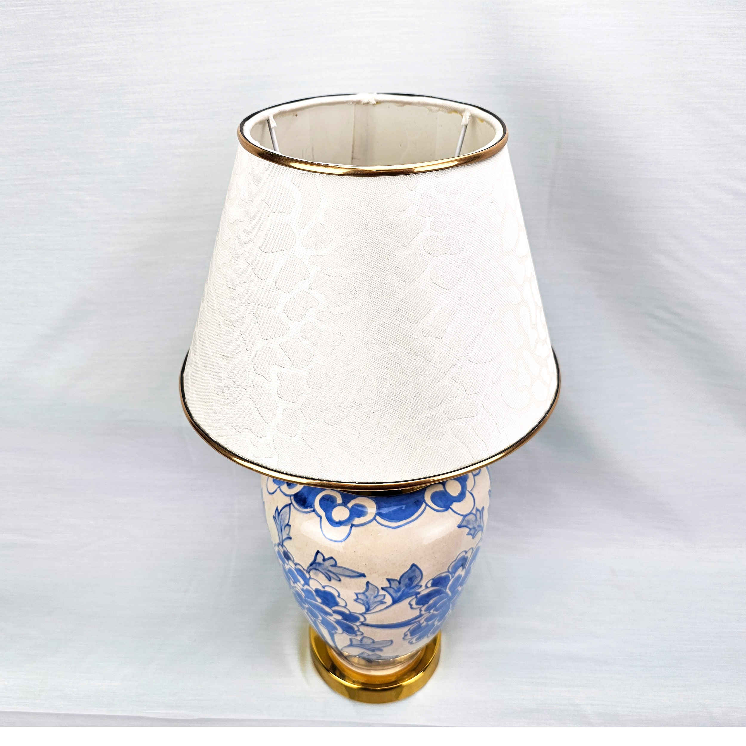 Lampe de table vase en céramique avec abat-jour en tissu – thème oriental