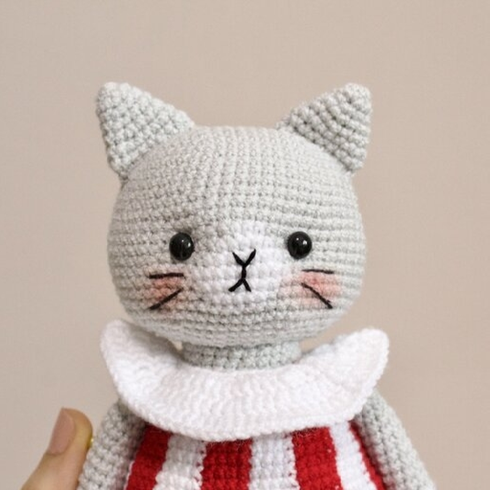 Amigurumi Animal en Peluche Fait Main – Gris | 23 cm Mignon et Confortable