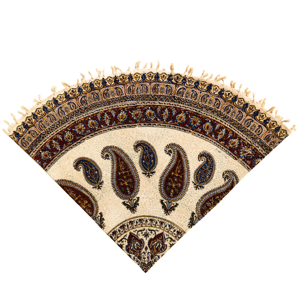 Nappe iranienne : L'art traditionnel de l'impression sur bloc Kalamkari d'Isfahan Qasedak II