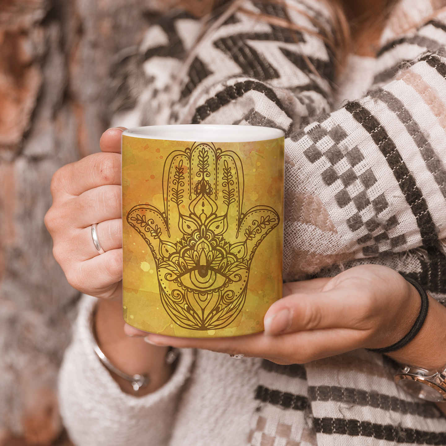 Tasse à Café en Céramique Islamique – Motif Hamsa Élégant