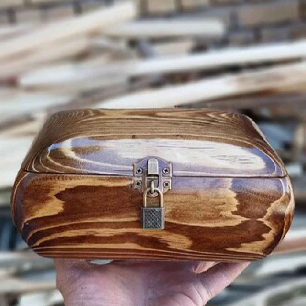 Boîte à bijoux artisanale en bois naturel