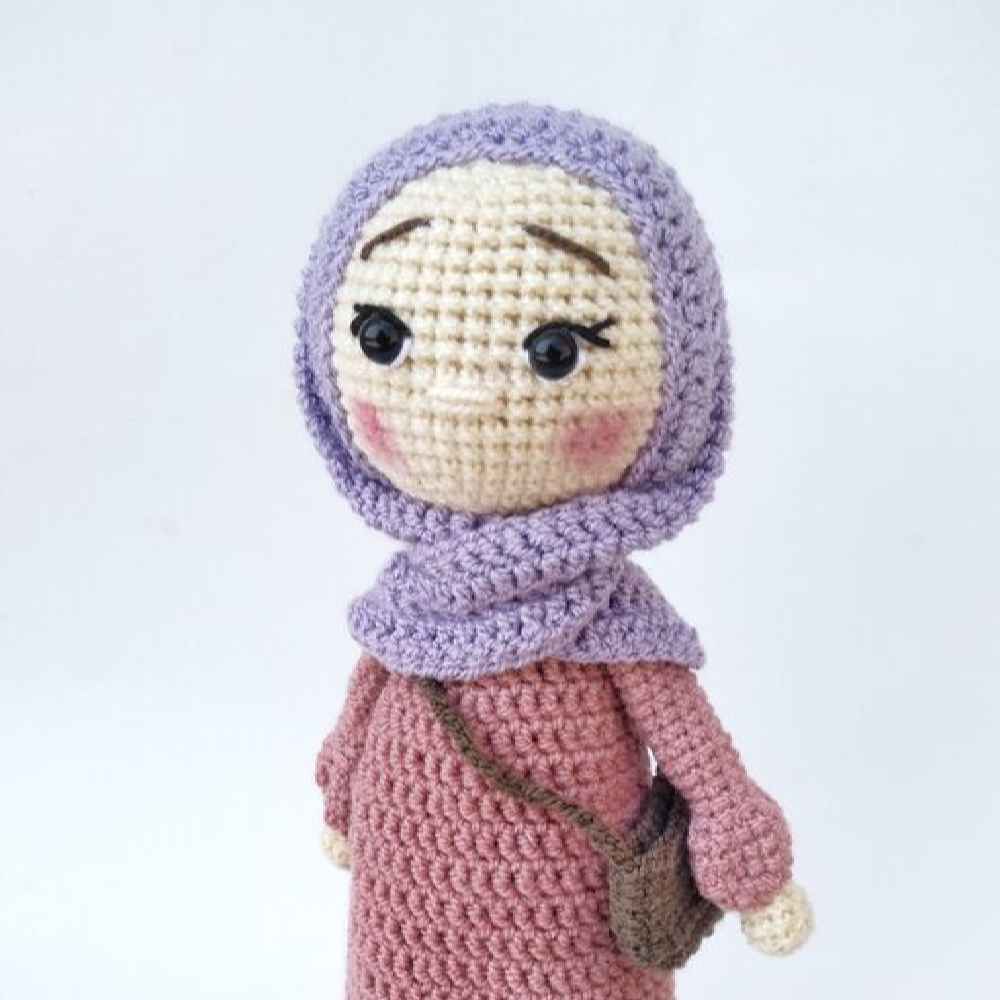 Amigurumi Poupée en Crochet Fait Main avec Voile – Design Islamique | Jouet en Peluche Doux pour Enfants Musulmans