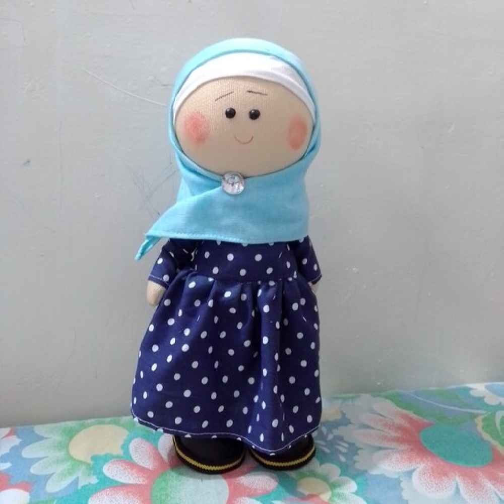 Poupée Musulmane Fatima avec Hijab – Cadeau Islamique Parfait | Artisanale et Charmante