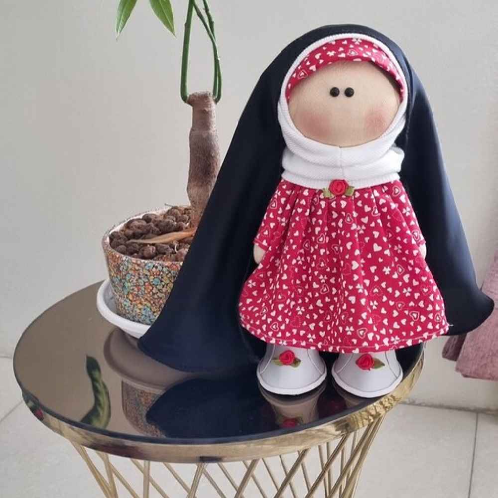 Poupée Musulmane Aïcha avec Chador – Poupée Traditionnelle pour Enfants