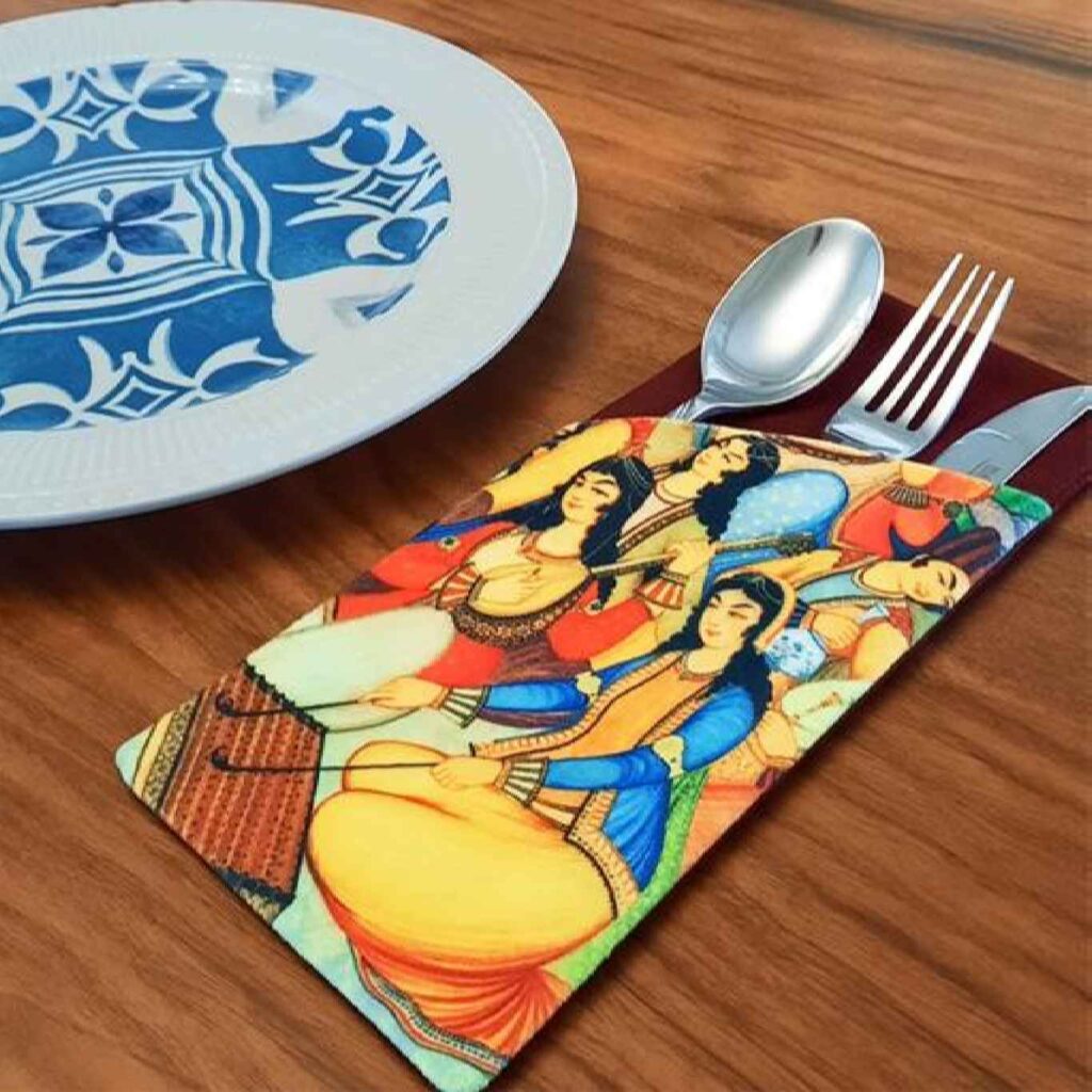 Pochette à couverts en velours avec motif floral - Style ivoire classique