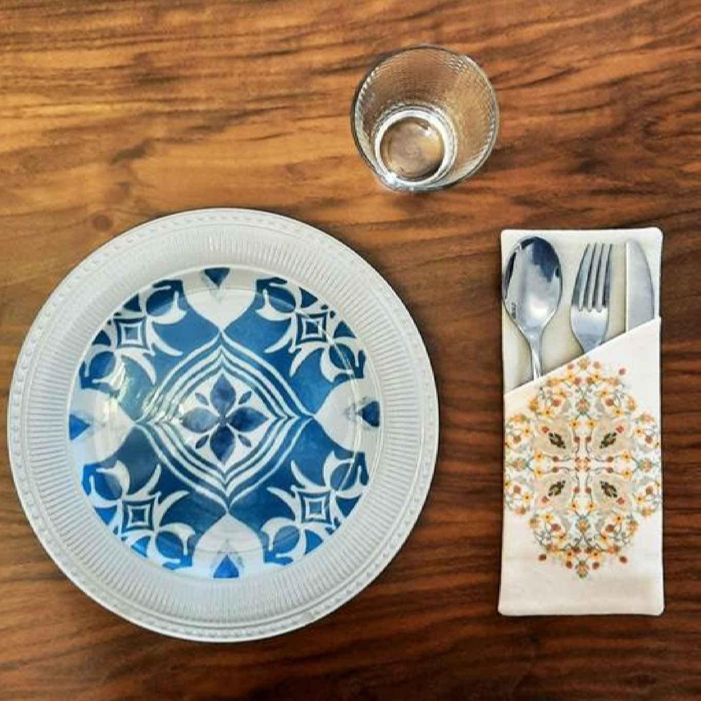 Pochette à couverts en velours – Mise de table chic avec motif géométrique