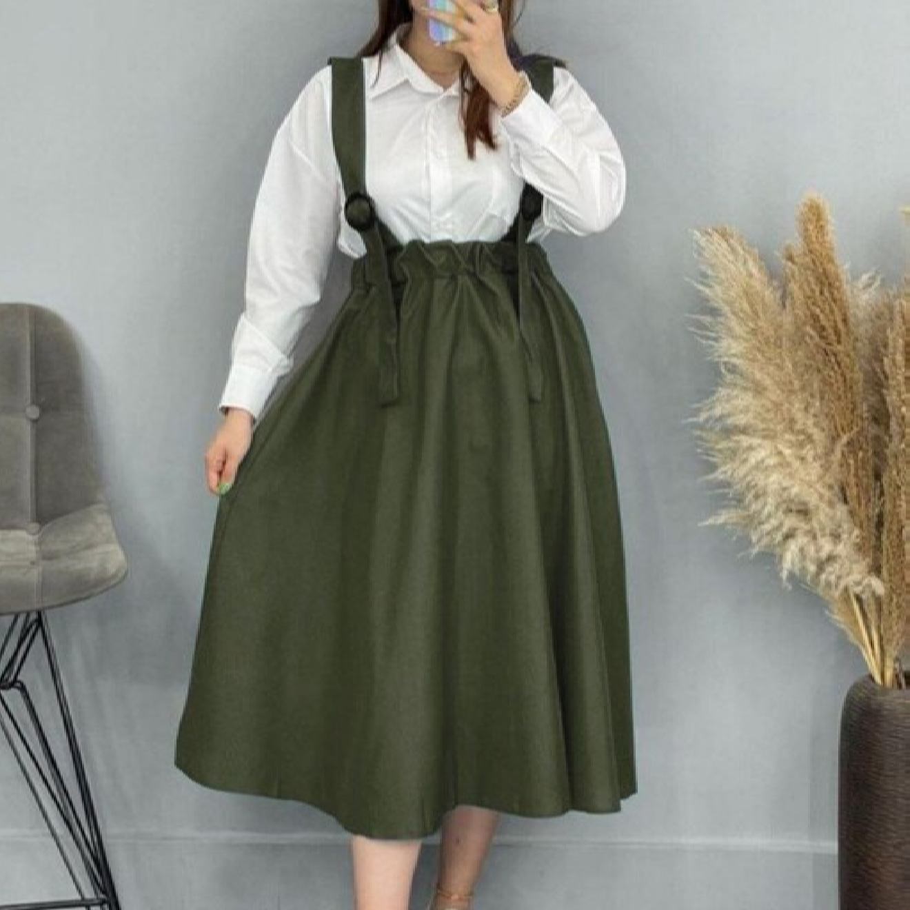 Jupe pour femmes avec bretelles en microfibre violette