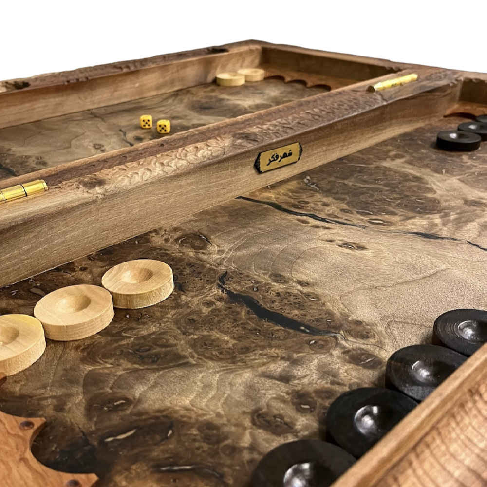 Plateau de Backgammon en Bois Sculpté à la Main Inspiré du Shahnameh avec Dragon