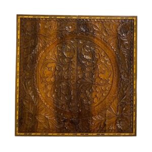 Plateau de Backgammon en Bois Sculpté à la Main avec Motif Floral Complexe