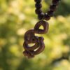 Collier pendentif en bois avec nom Farsi sculpté fait main Roya