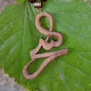 Collier pendentif en bois avec nom Farsi sculpté fait main Sahar