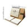 Carnet de planification mensuelle persan avec papier artisanal et bloc-notes