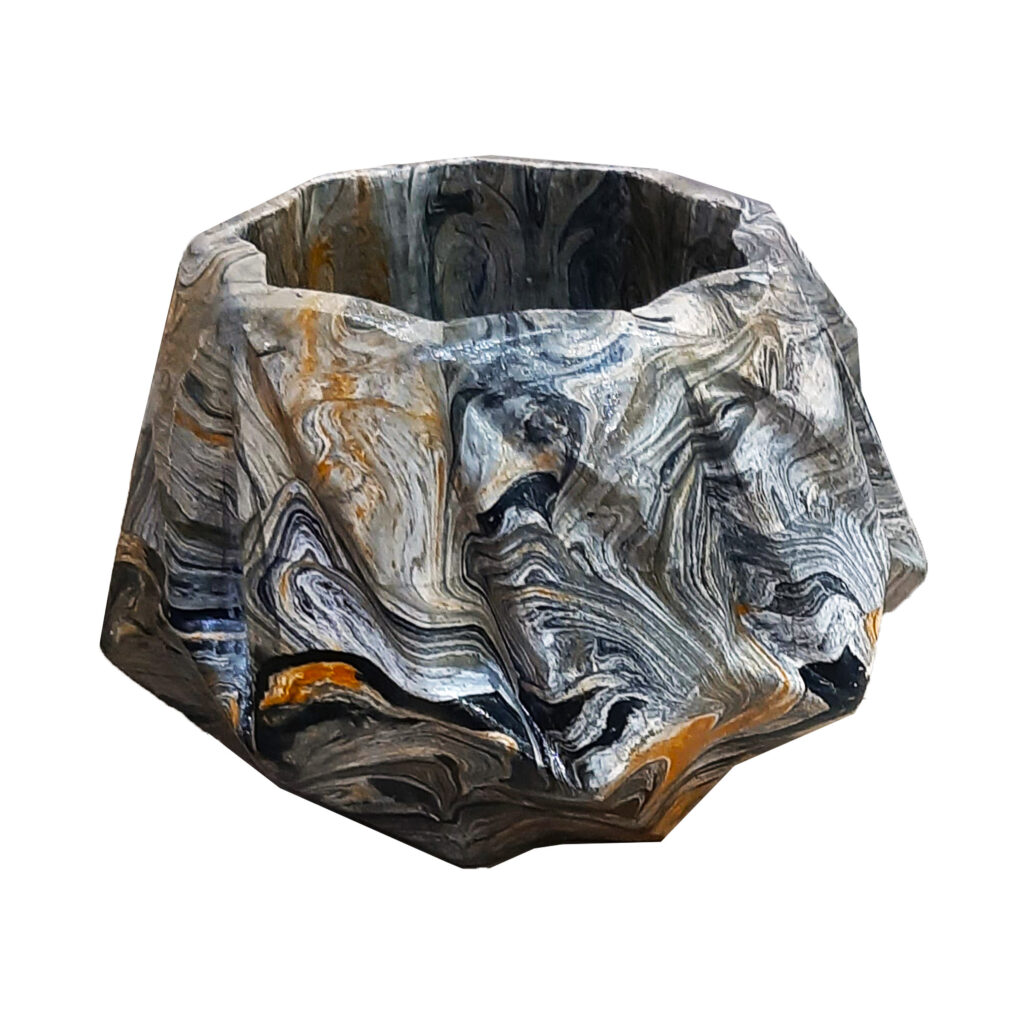 Vase en béton fait main avec résine hydro dip gris