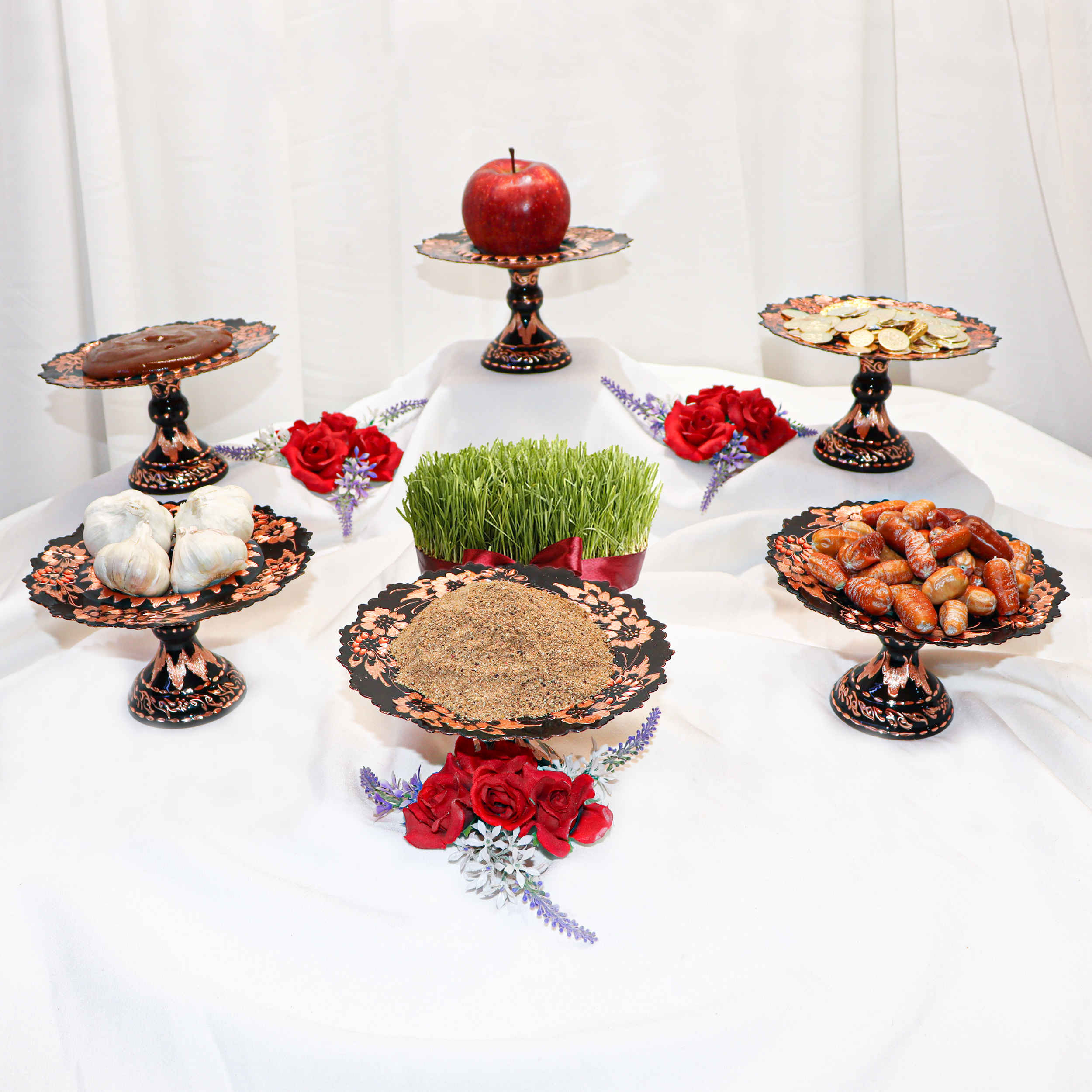 Ensemble Haft-Seen en cuivre gravé à la main pour décoration de table de Norouz