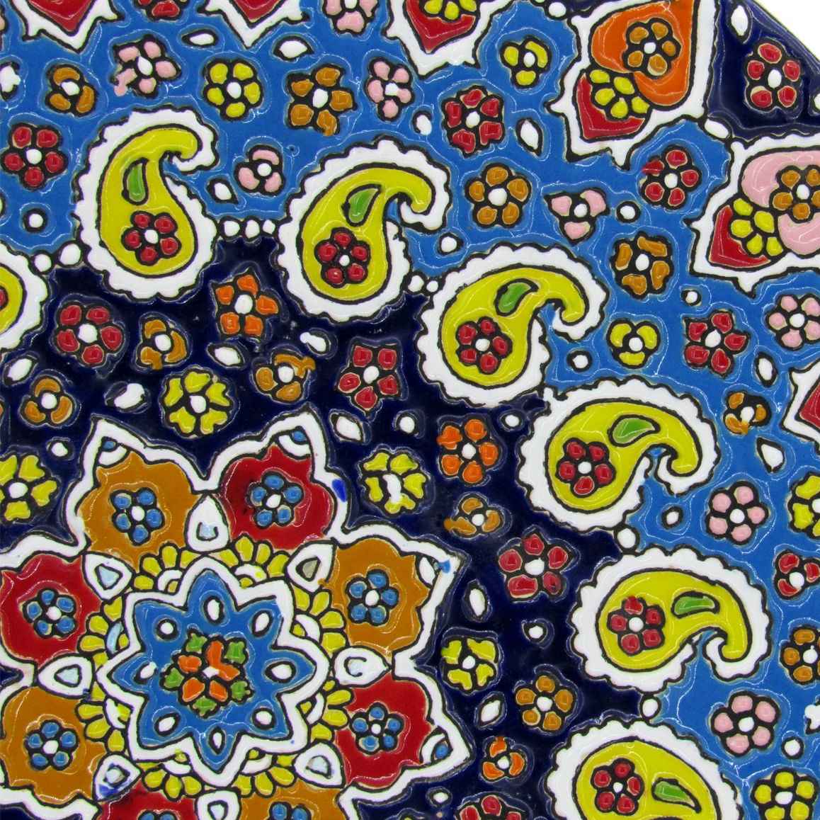 Plaque en céramique décorative peinte à la main avec émail persan Minakari Boteh Jogeh