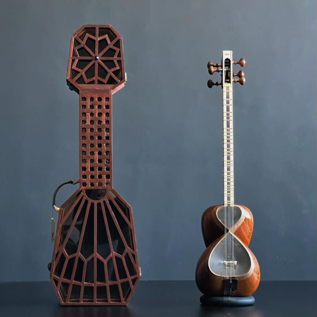 Étui Rigide pour Instrument Tar Persan Fait Main en Bois et Cuir Naturel