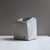 Mini vase en béton fait main design géométrique gris