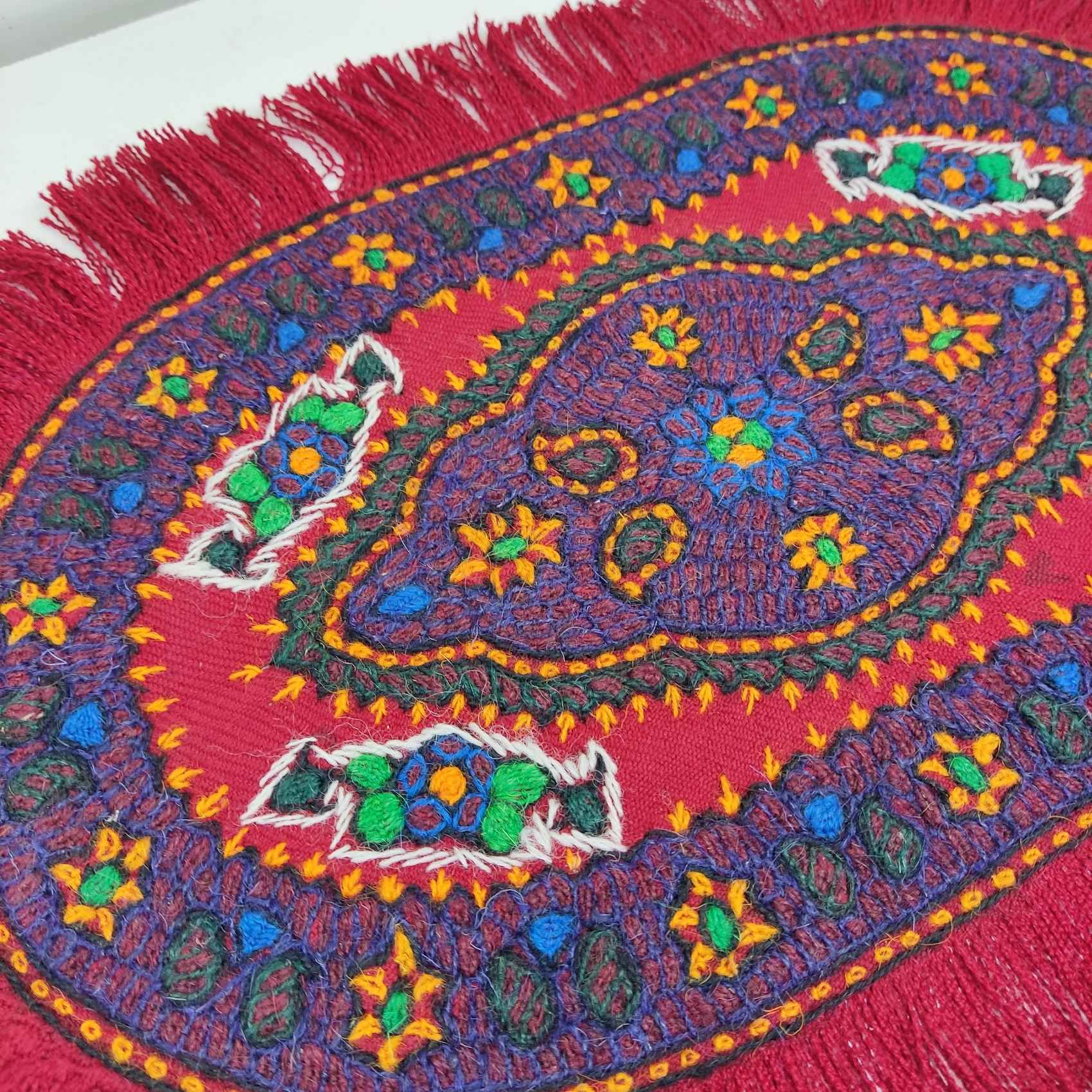 Élégance de Pateh Kerman Nappe Artisanale Tradition