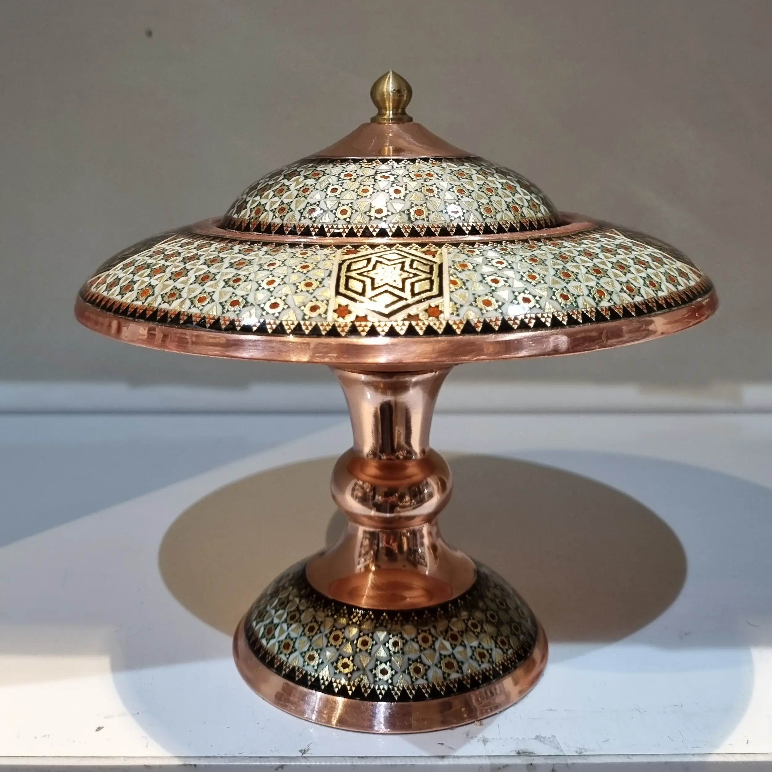 Serviteur à caviar en laiton persan avec marqueterie khâtam