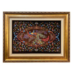 Tapis persan figuratif noué à la main de Qom représentant des paons