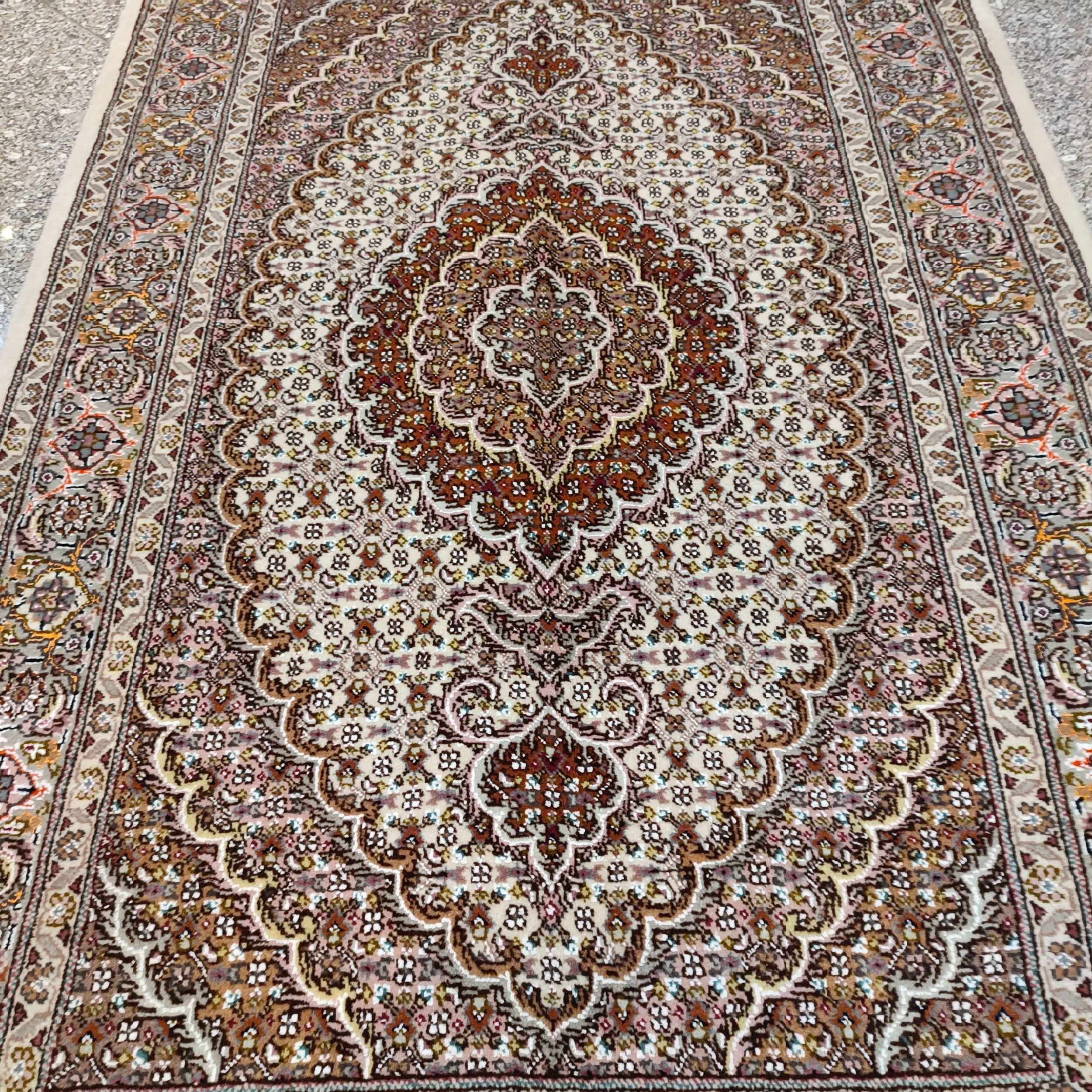 Tapis persan avec laine noué à la main à Tabriz Riz Mahi marron