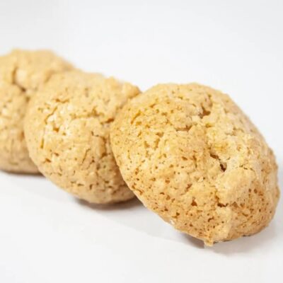 Shirini Nargili – Biscuits persans à la noix de coco et à l’eau de rose 600 grammes