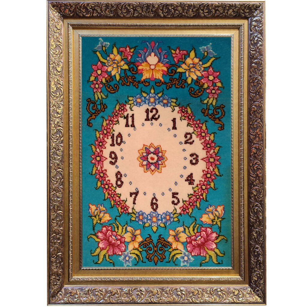 Tapis persan figuratif noué à la main de Tabriz représentant une horloge