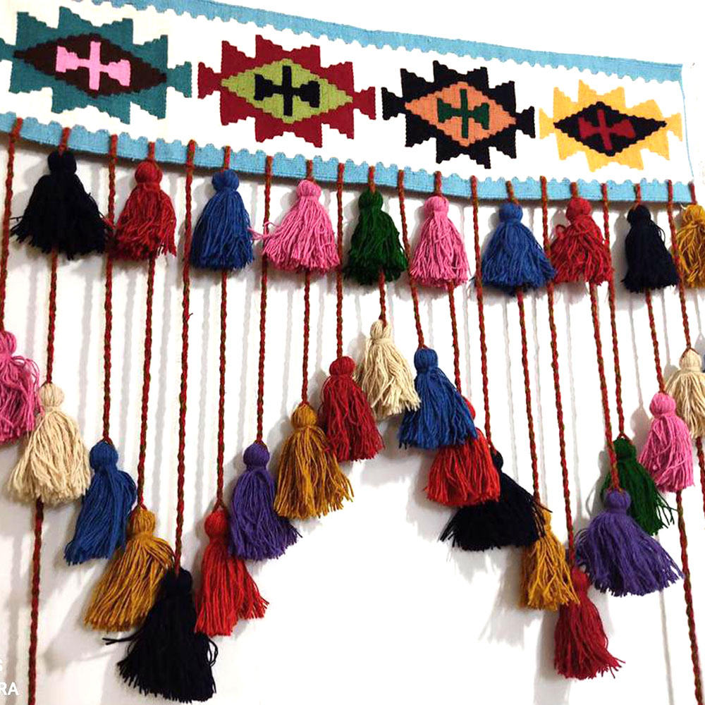 Tenture murale persane à pompons DIY – Kilim traditionnel