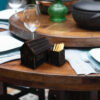 Porte-Cure-Dents en Bois avec Motif de Cottage pour Votre Table