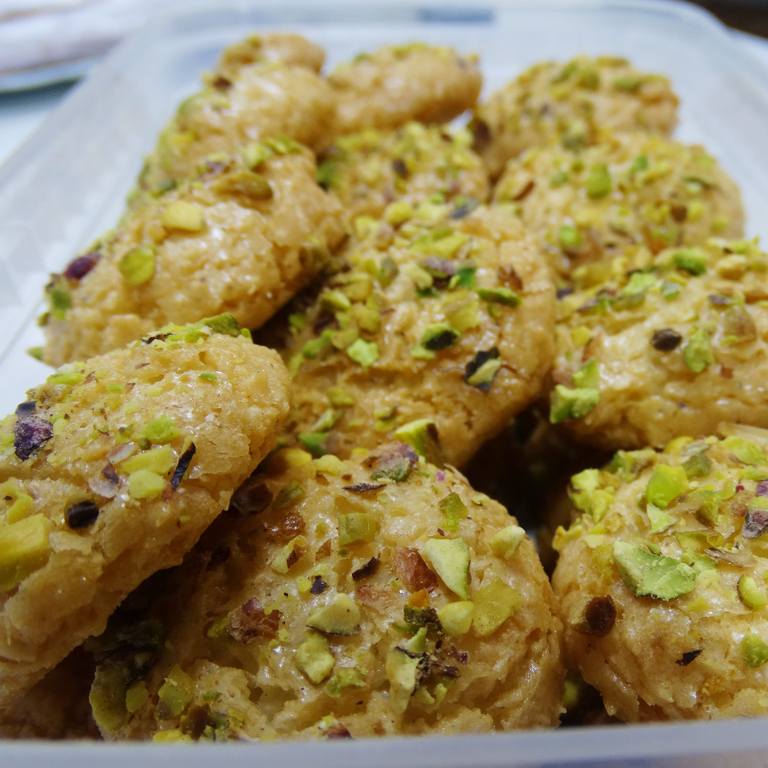 Shirini Nargili – Biscuits traditionnels persans à la pistache et à la noix de coco de Yazd 800g