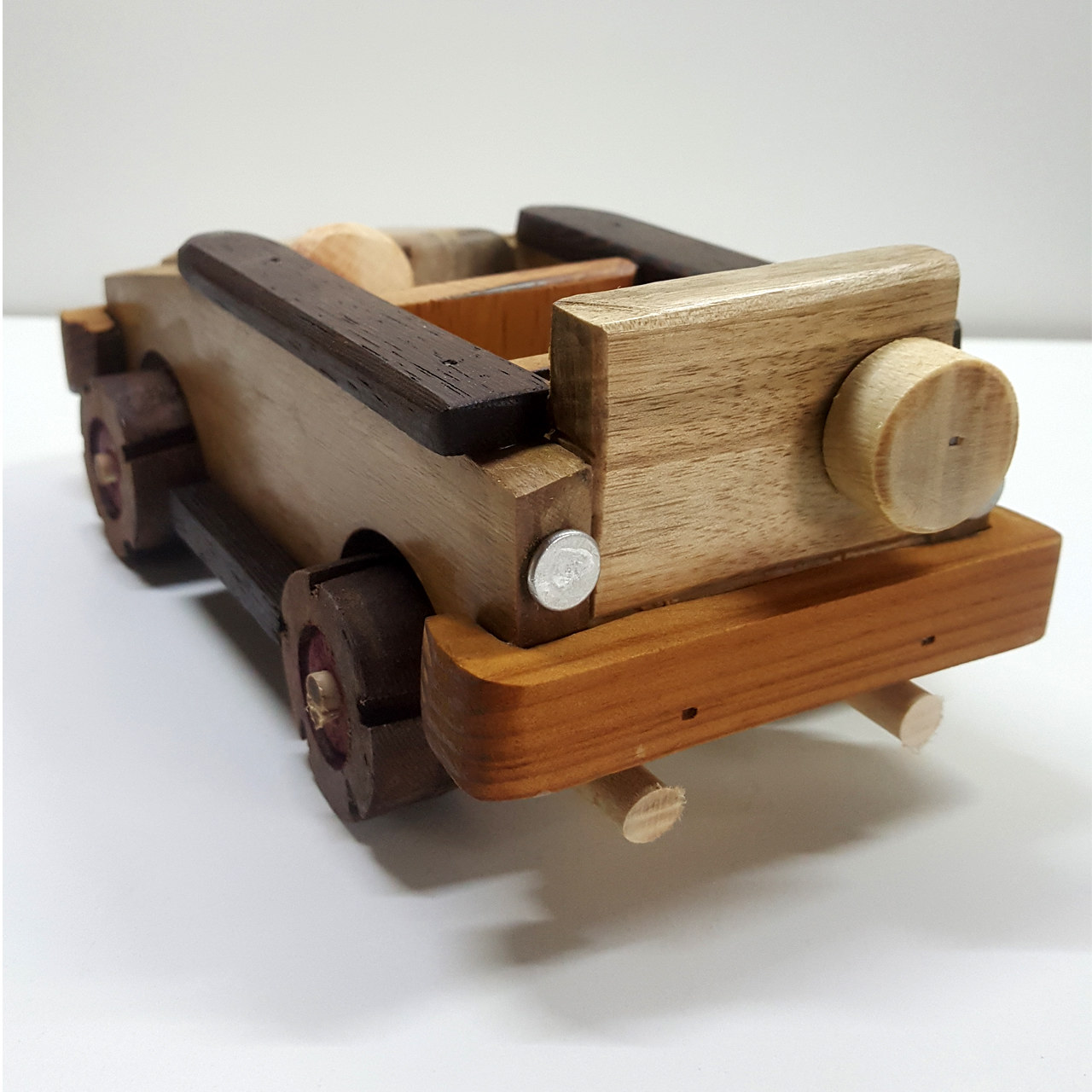 Maquette à monter : Kit de modèle de voiture classique en bois