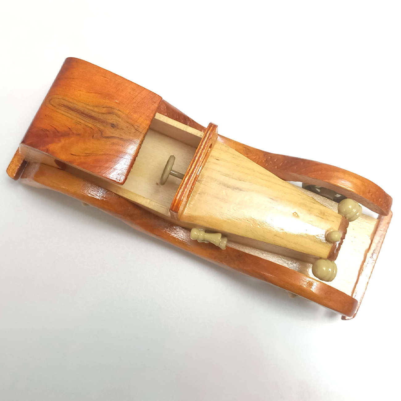 Maquette à monter : Kit de modèle de voiture classique en bois
