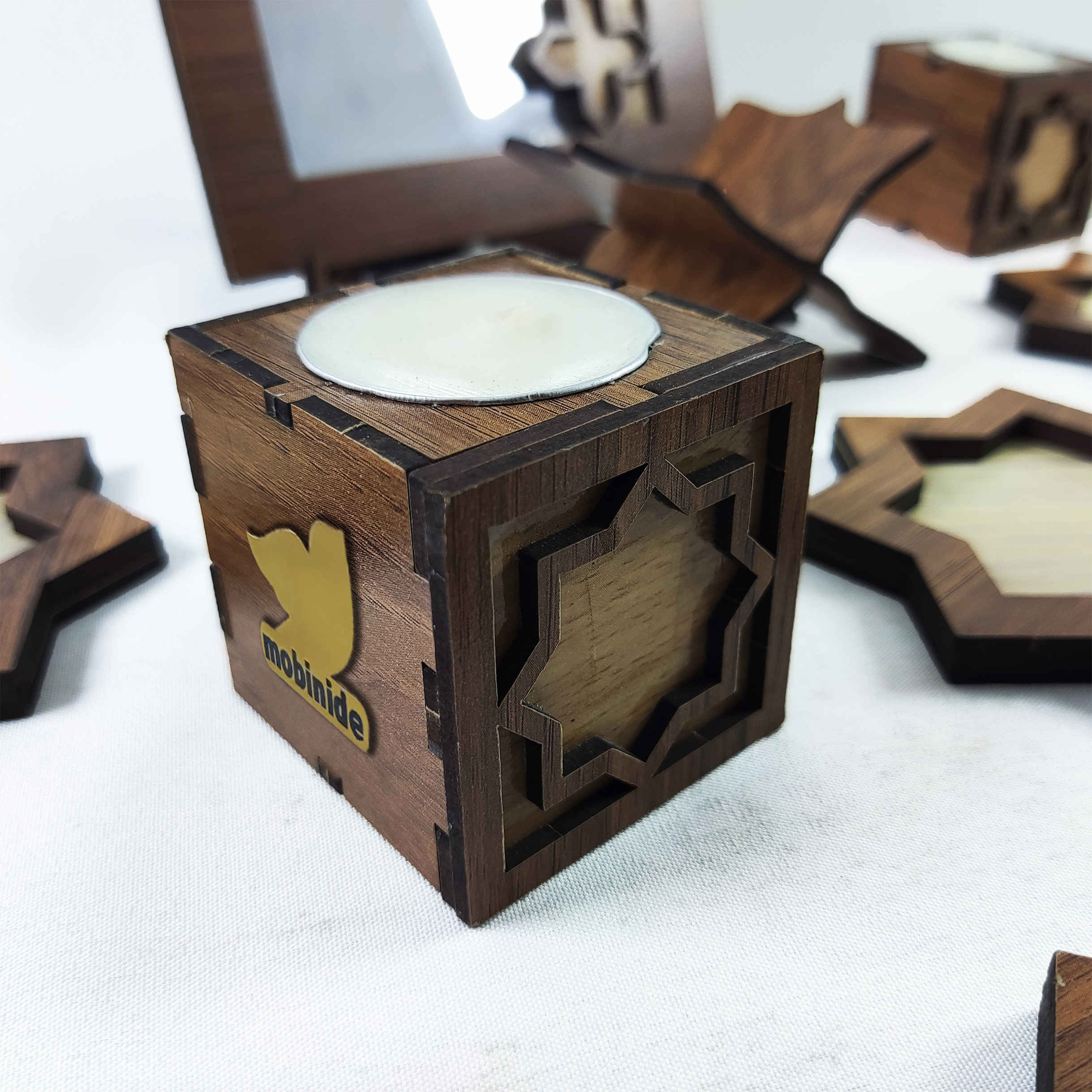 Ensemble Haft-Seen en bois pour Norouz – Motif Shamseh