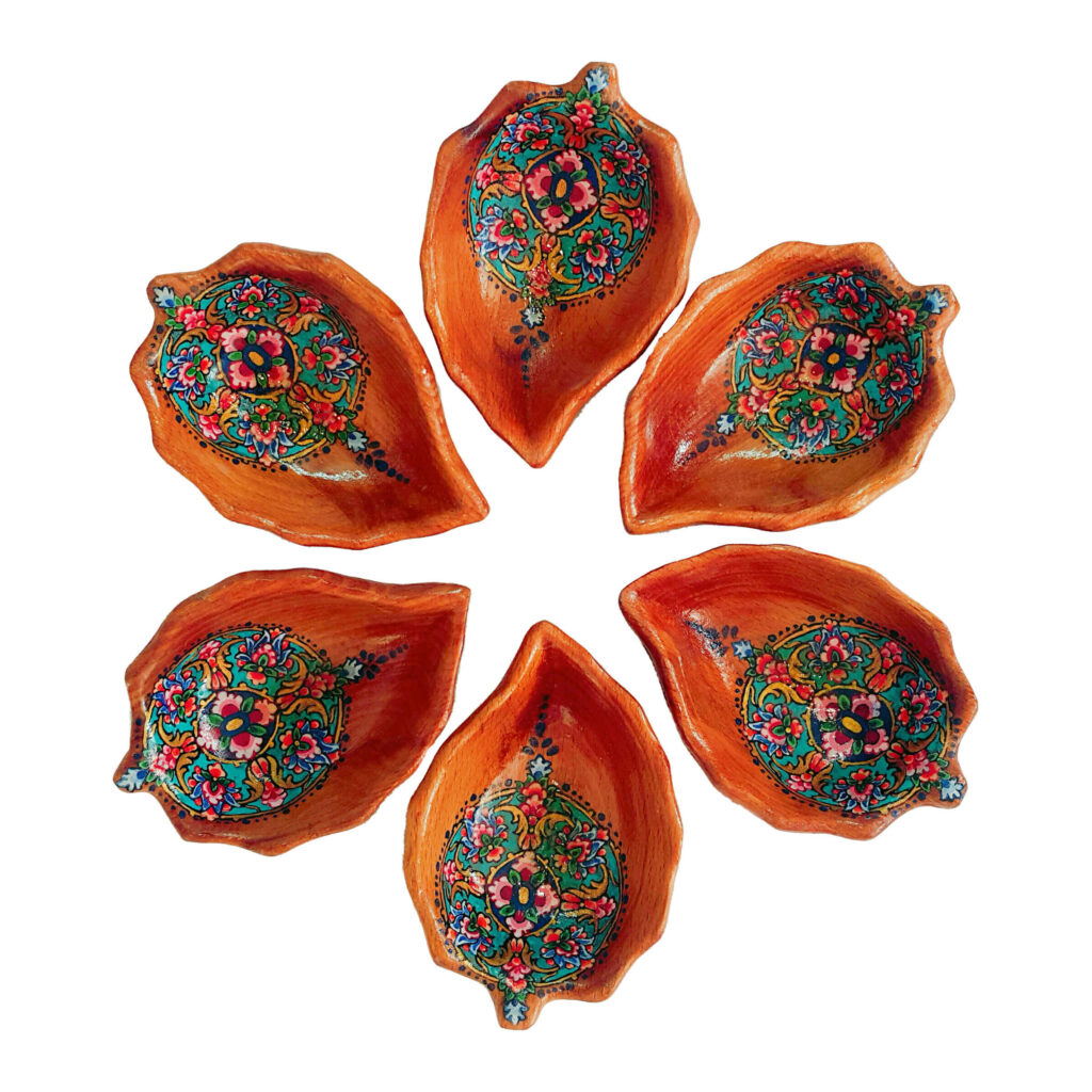 Ensemble Haft-Seen en bois pour Norouz – Motif feuille traditionnelle