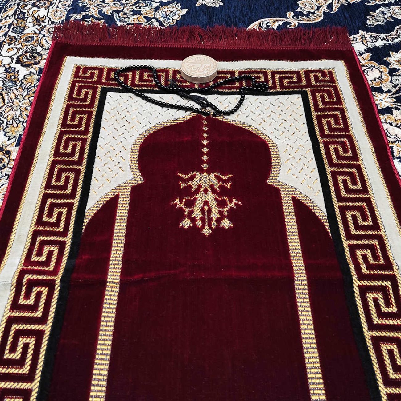 Tapis de prière islamique en velours Sajadah traditionnel cramoisi