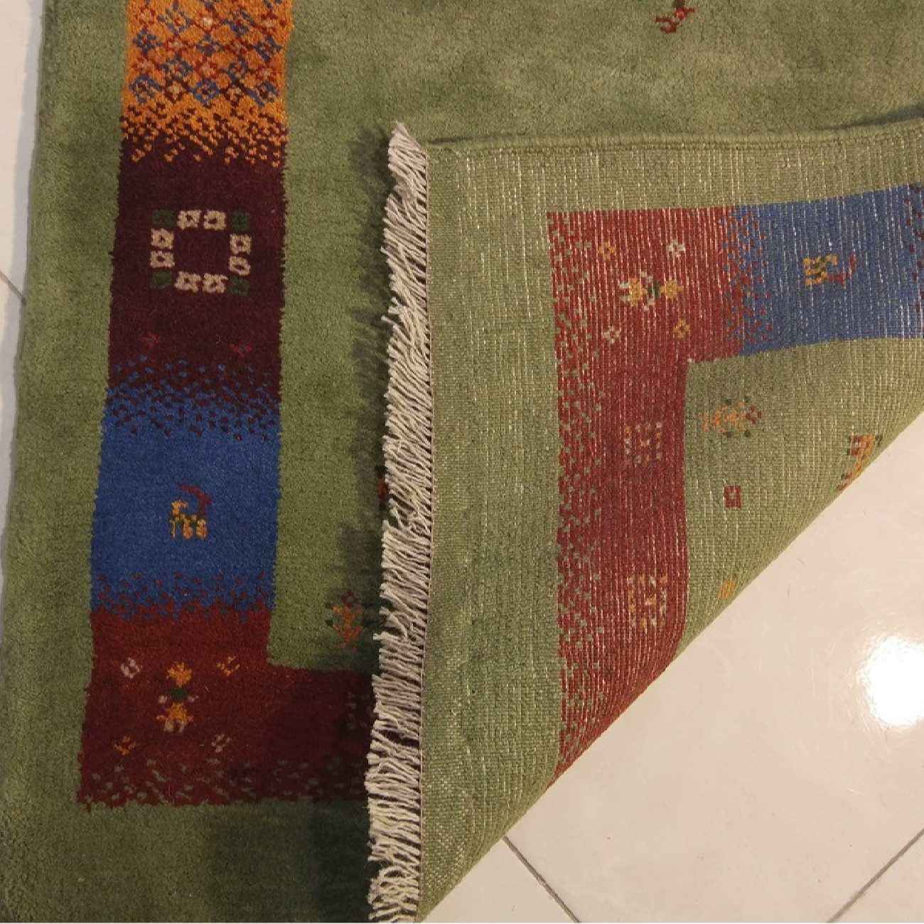 Tapis Gabbeh en laine persane tissé à la main en Fars Kashkuli bordé