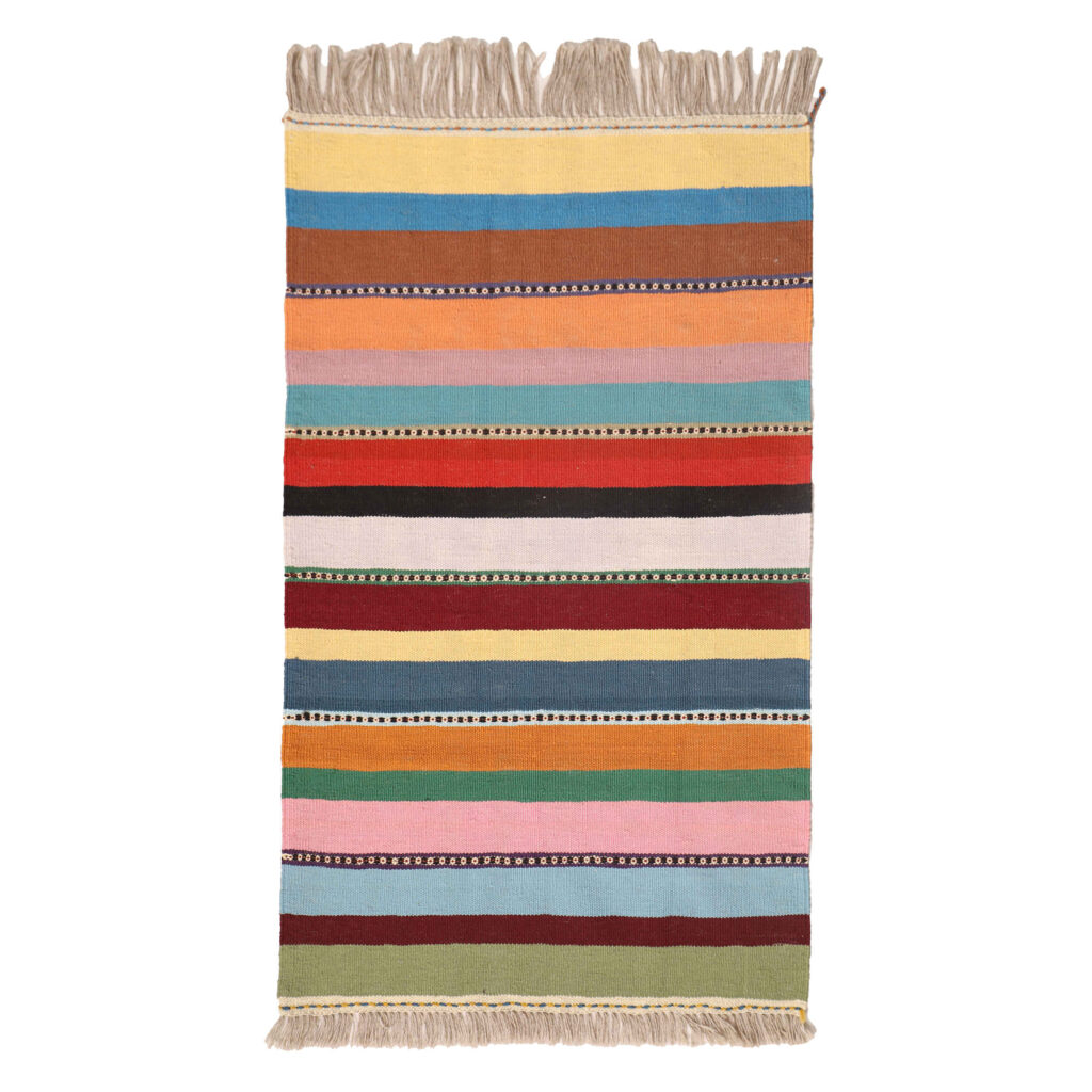 Tapis Kilim en laine persane véritablement tissé à la main rayé