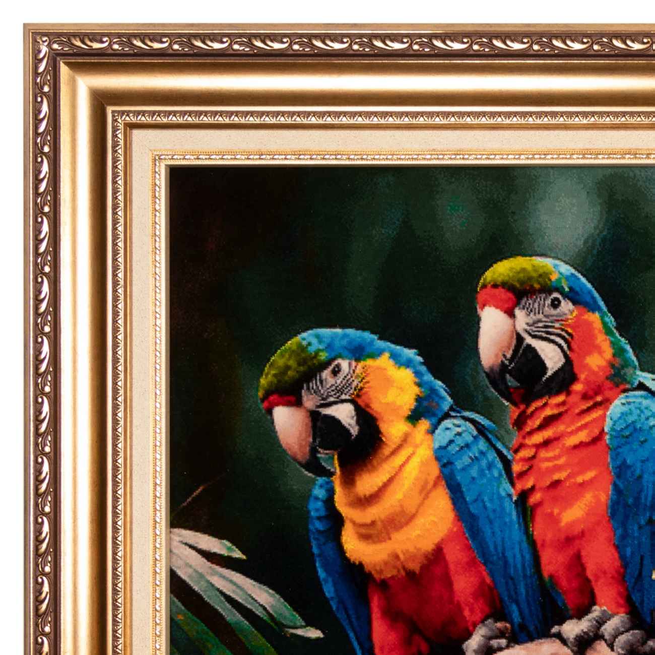 Tapis persan figuratif noué à la main de Tabriz représentant des perroquets