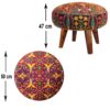 Pouf persan rouge traditionnel avec pieds en bois et tissu en velours floral