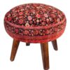 Pouf persan rouge traditionnel avec pieds en bois et tissu en velours artistique