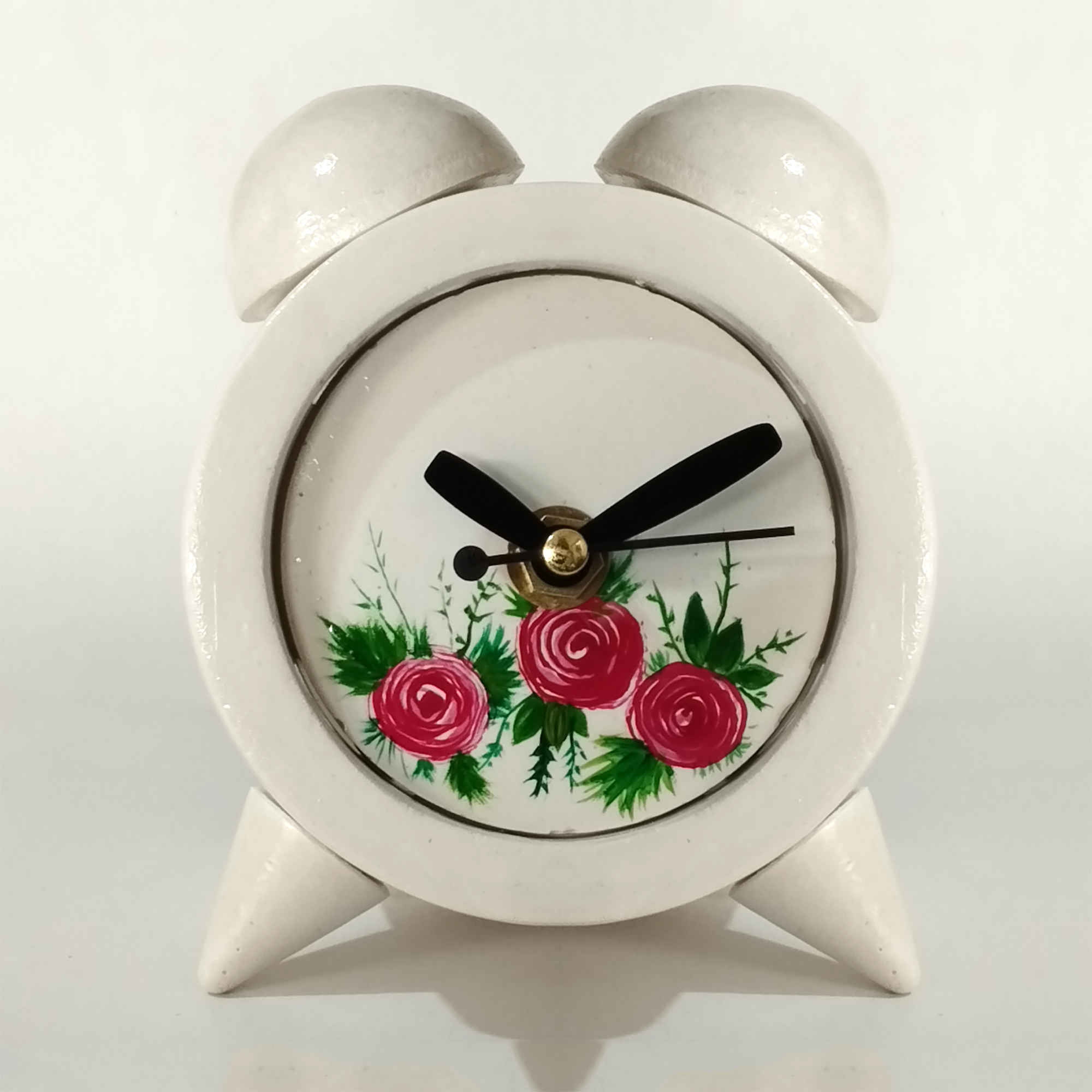 Horloge à Clochettes en Béton Fait Main – Motif Floral