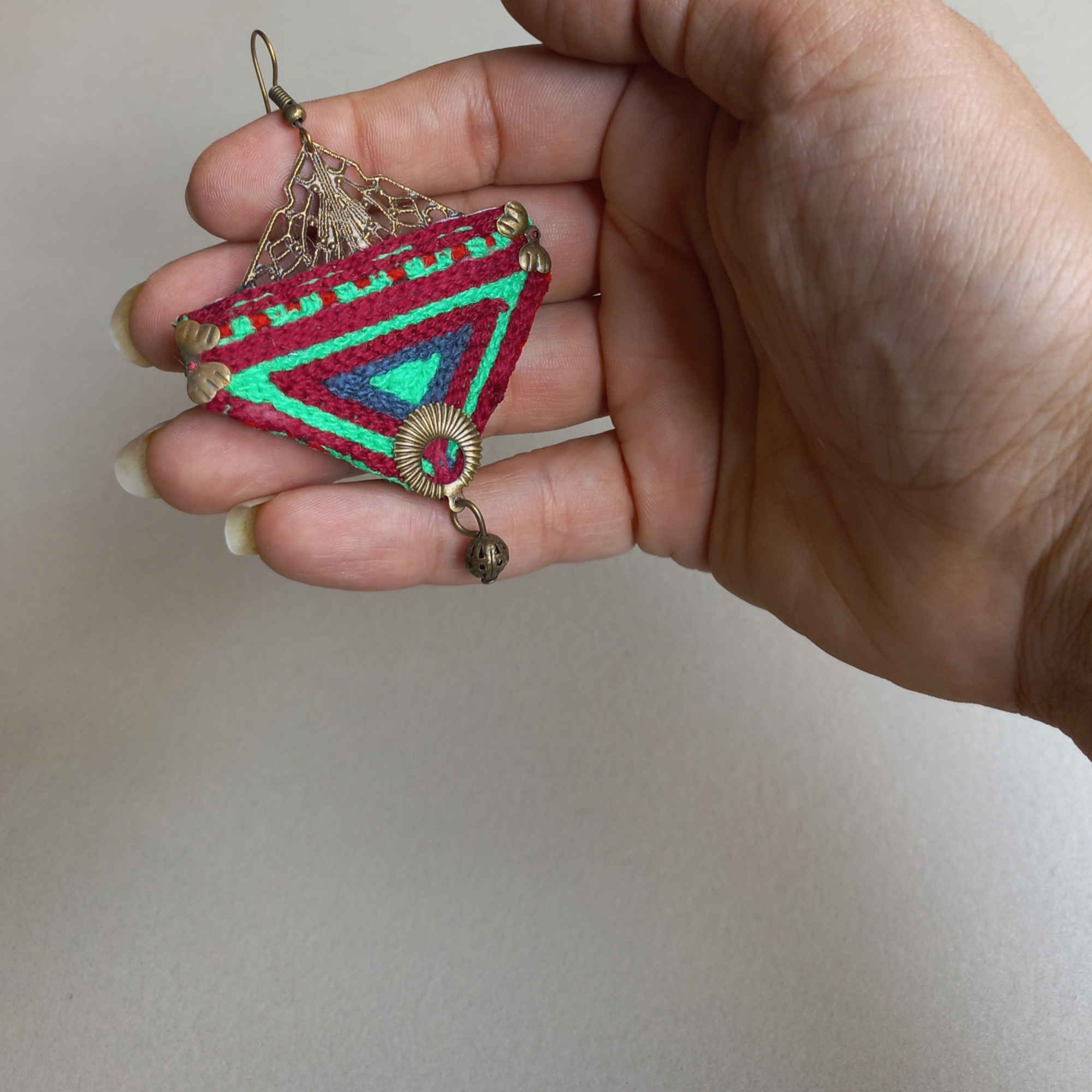 Boucles d’oreilles brodées persanes – Broderie traditionnelle