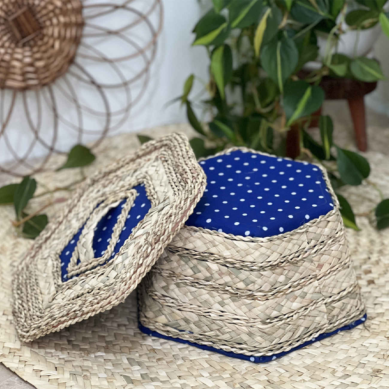 Panier de rangement tissé à la main avec couvercle, design hexagonal